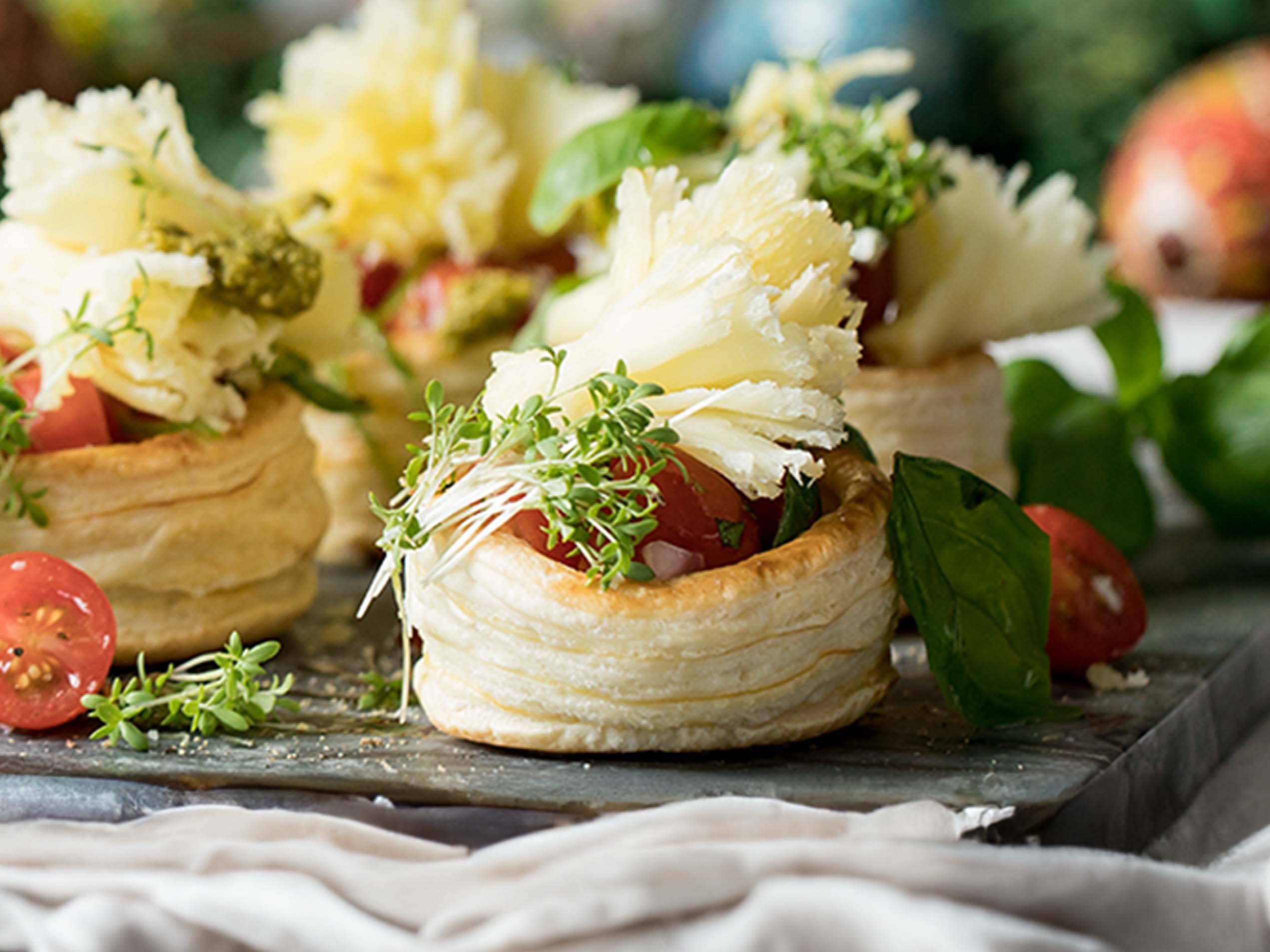 Tomatenpastetchen mit Tête de Moine