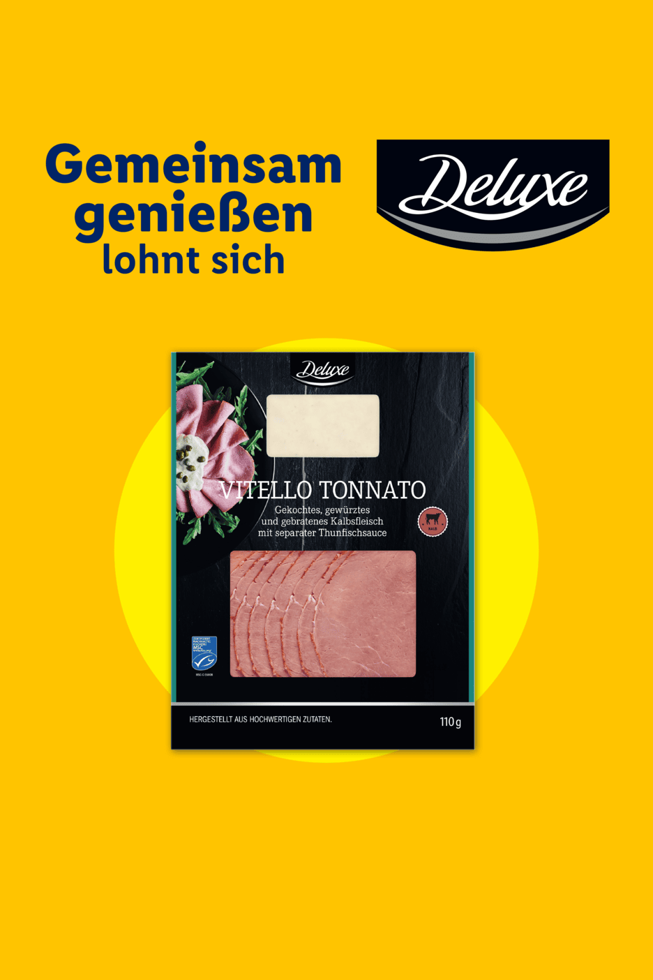 Vitello Tonnato Packung mit Thunfischsauce und gekochtem Kalbfleisch, umgeben von gelbem Hintergrund mit dem Text 'Gemeinsam genießen lohnt sich'.