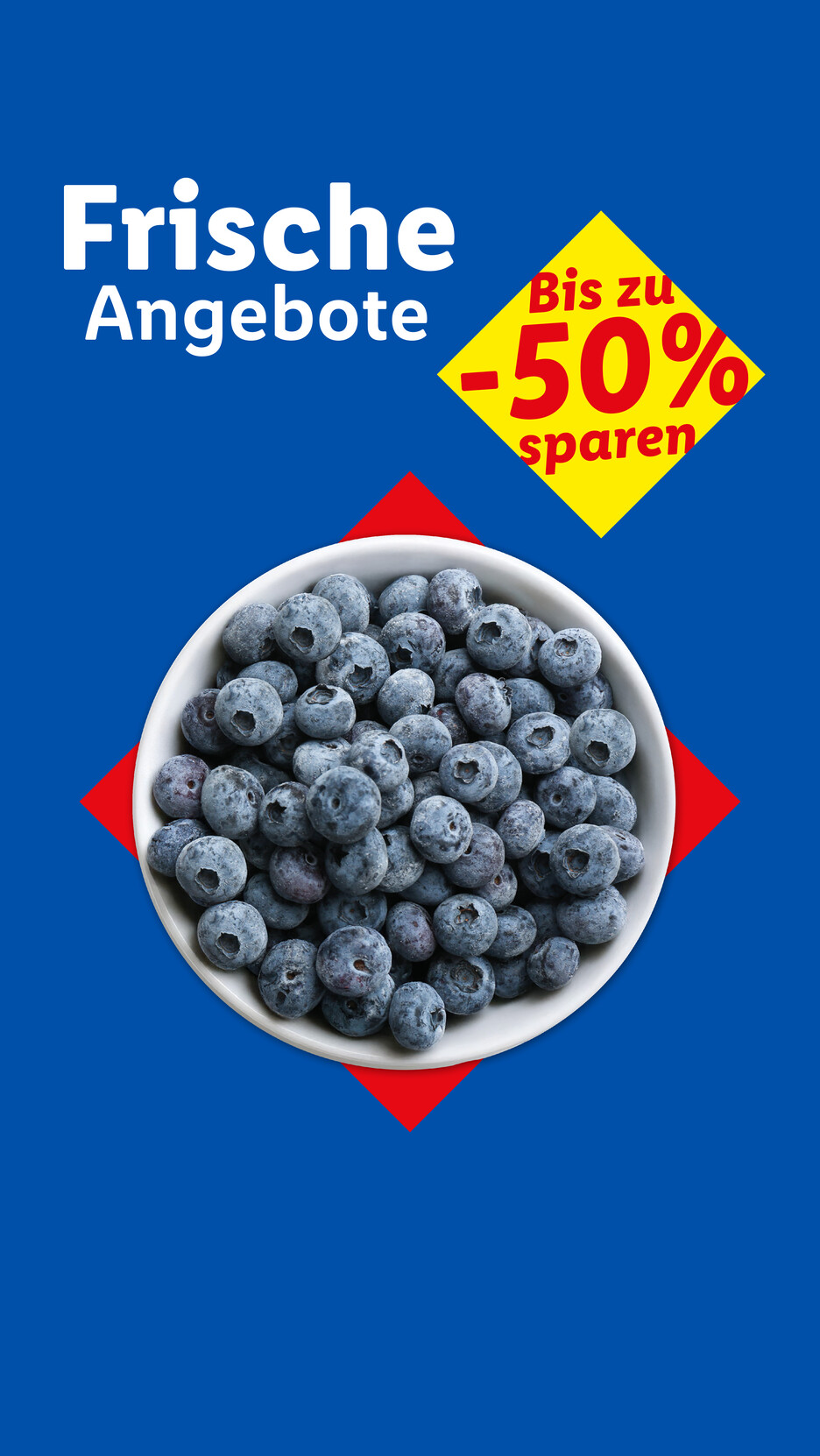 Schale mit frischen Blaubeeren auf blauem Hintergrund mit roten Akzenten.