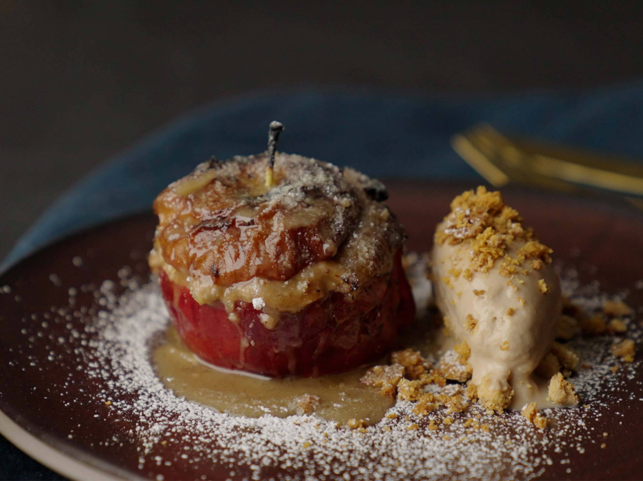 Bratapfel mit Nussfüllung